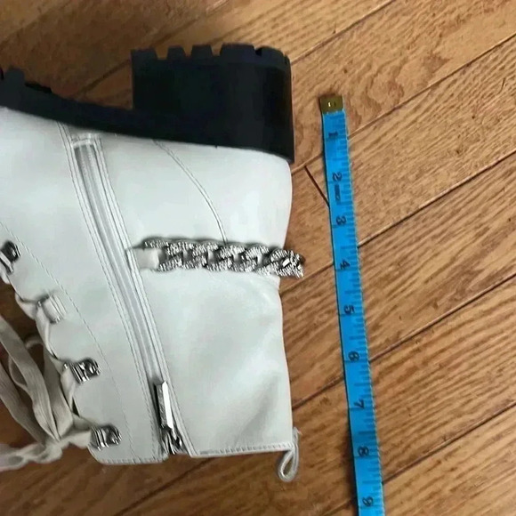 [9.5US] KARL LAGERFELD White Leather Patrice Chain-Detailed PlatformCombat Boots - Picture 12 of 12